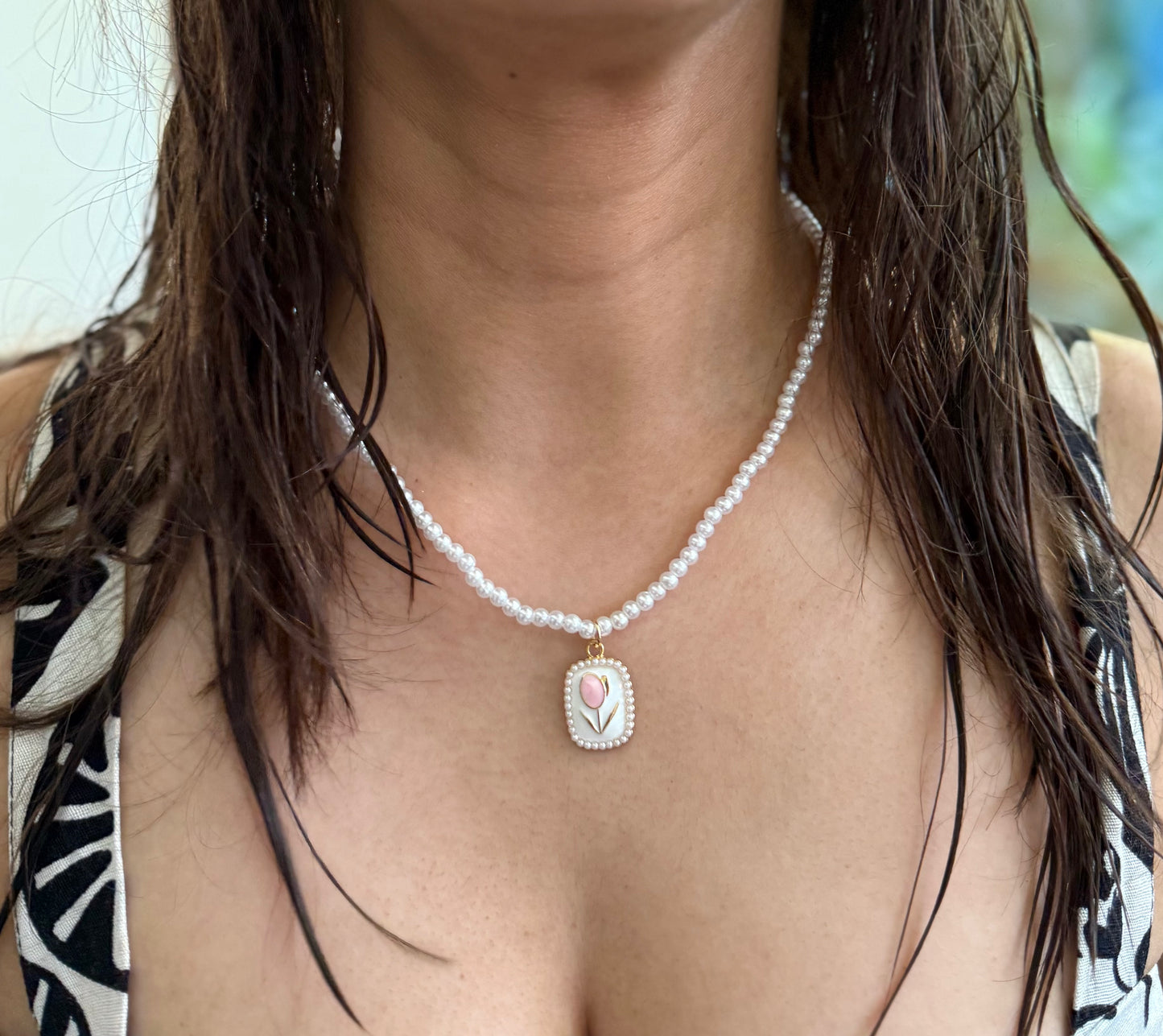 BLOOM CHARM NECKLACE