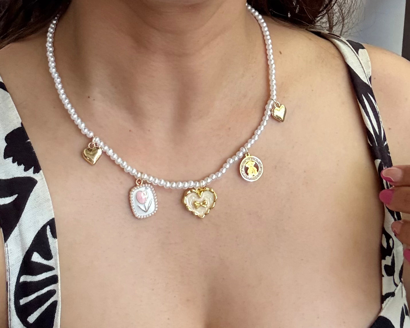 GOLDEN HEART CHRAM NECKLACE