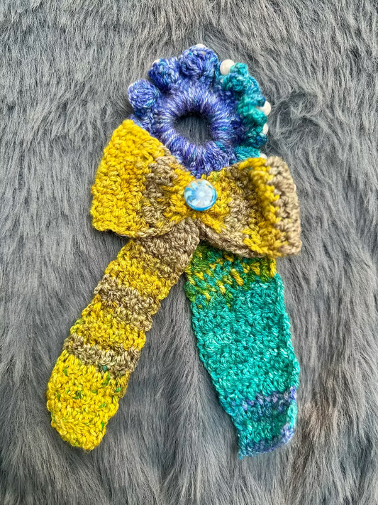 MARIGOLD CROCHET SCRUNCHIE