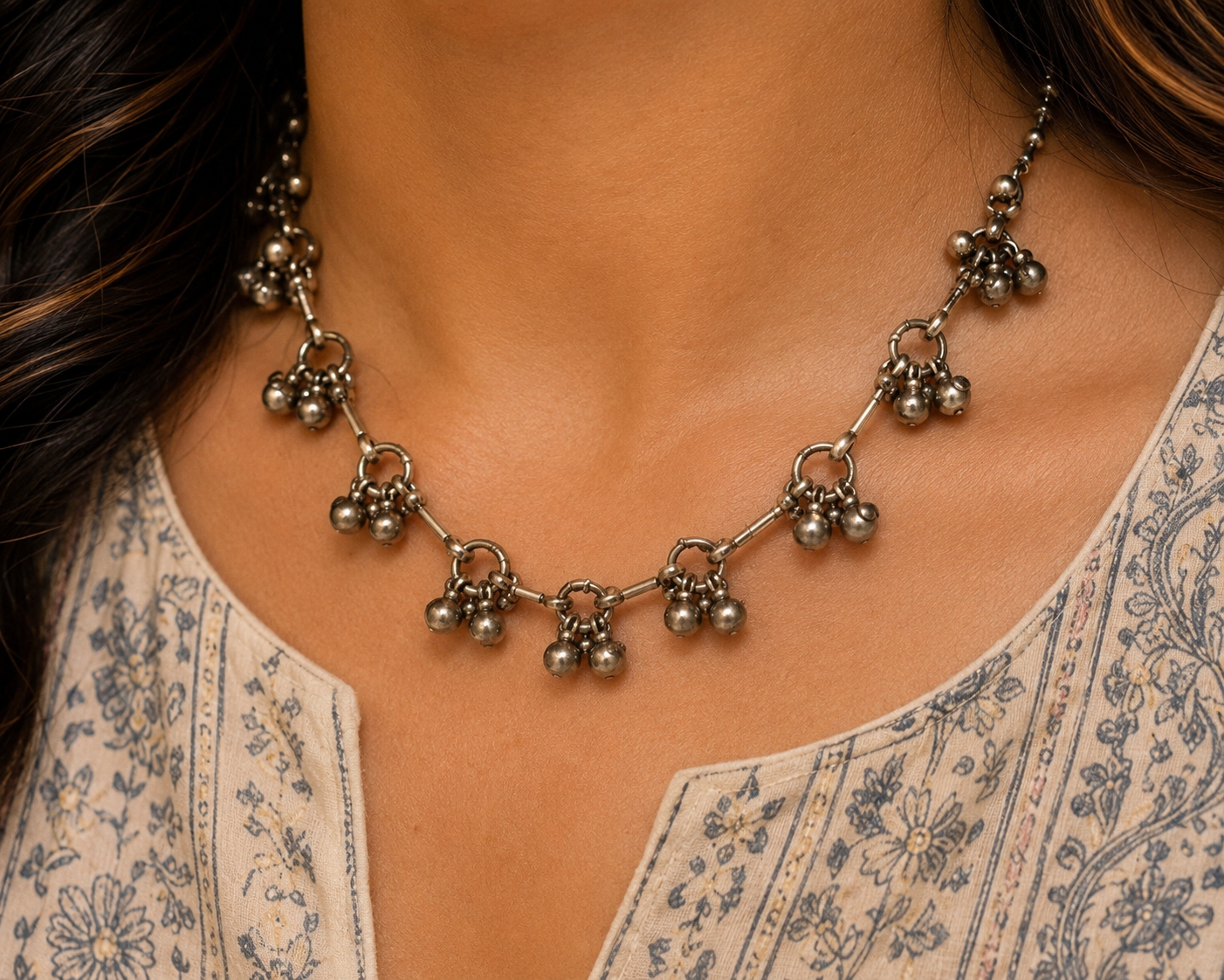 NOOR GHUNGROO NECKLACE