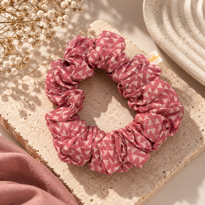 SUGAR BLUSH SCRUNCHIE