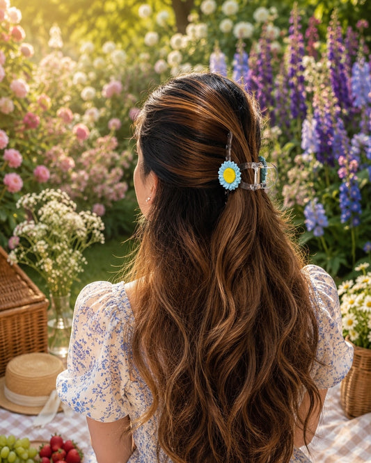 BLUE DAISY HAIR CLAW