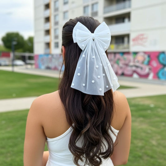 WHITE PEARL PIGTAIL BOW