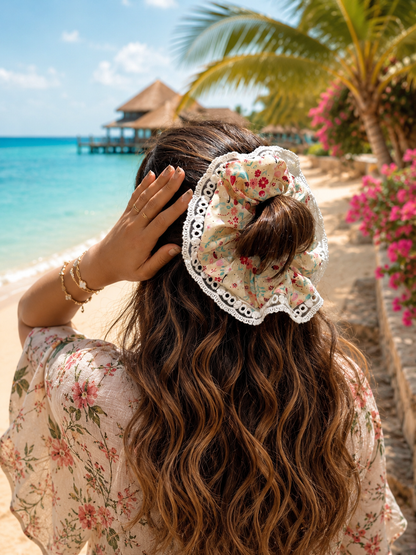 CHAMPAGNE BLOOM GIANT SCRUNCHIE