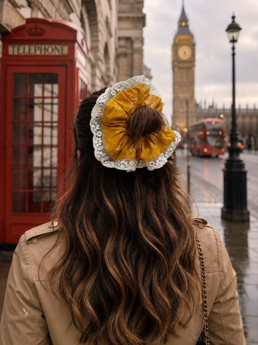 MARIGOLD MUSE GIANT SCRUNCHIE