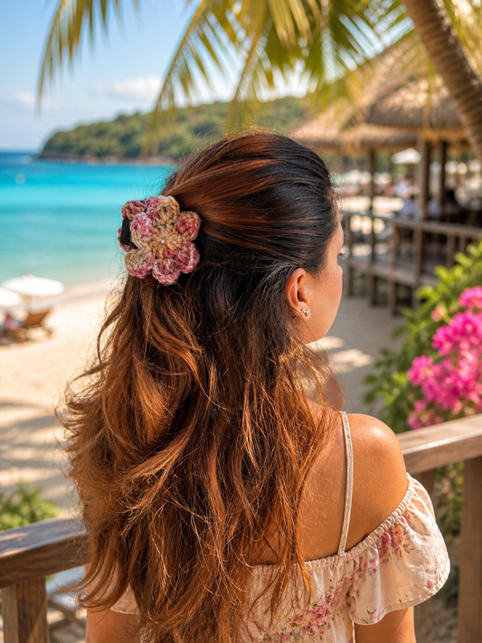PINK DAISY HAIR CLAW