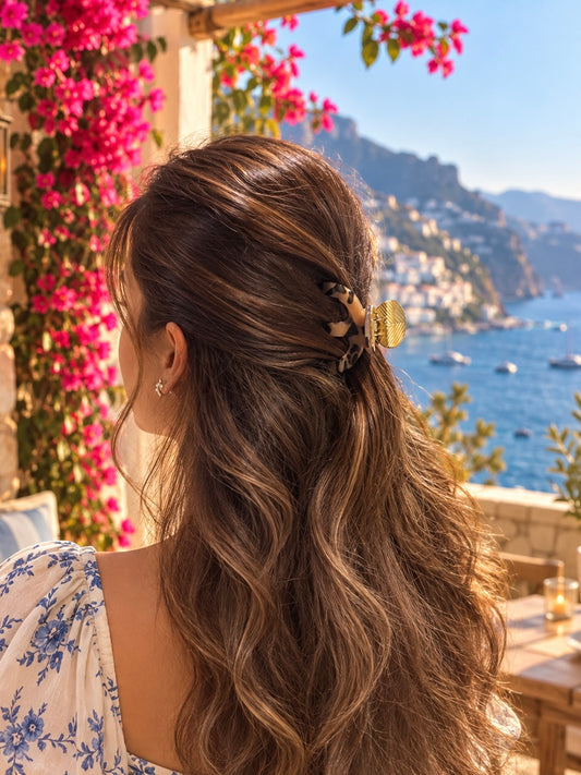 MOCHA MUSE HAIR CLAW