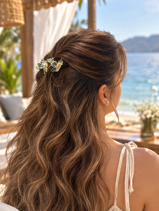 SAPPHIRE SKY MINI HAIR CLAW