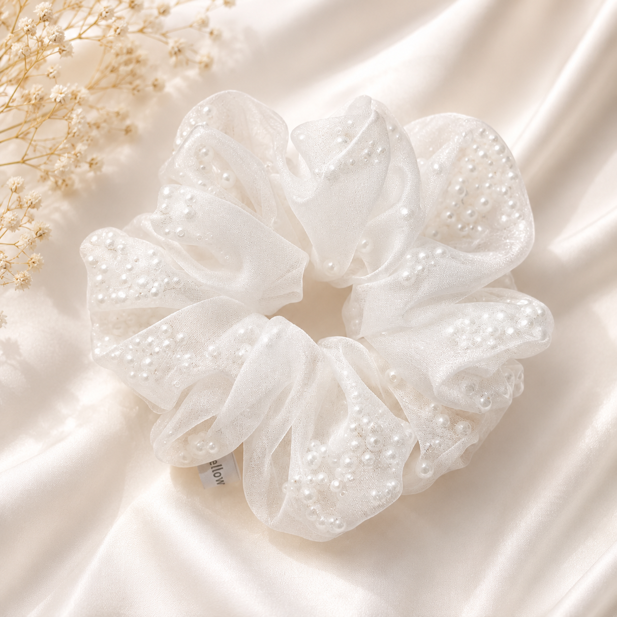 WHITE PEARL ORGANZA SCRUNCHIE