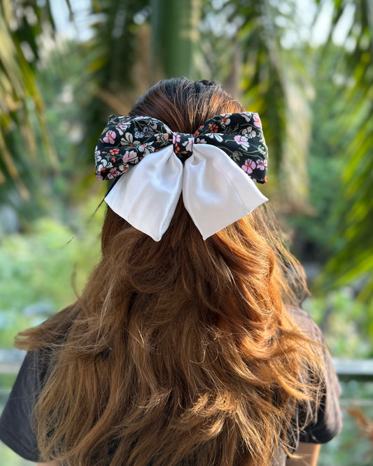 NOIR PIGTAIL BOW