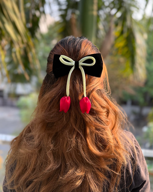 BLACK ROSE PIGTAIL BOW