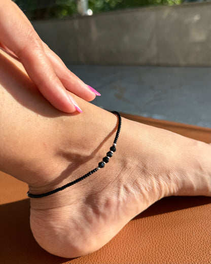 MINIMAL SILVER ANKLET