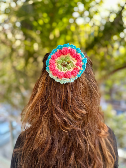 AZALEA CROCHET BOW