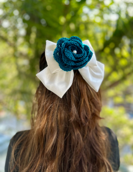 DAFFODIL PIGTAIL BOW