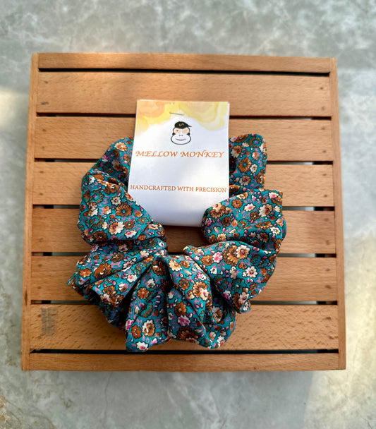 FLORAL SCRUNCHIE