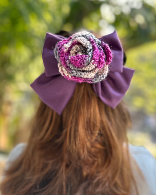 HYACINTH PIGTAIL BOW