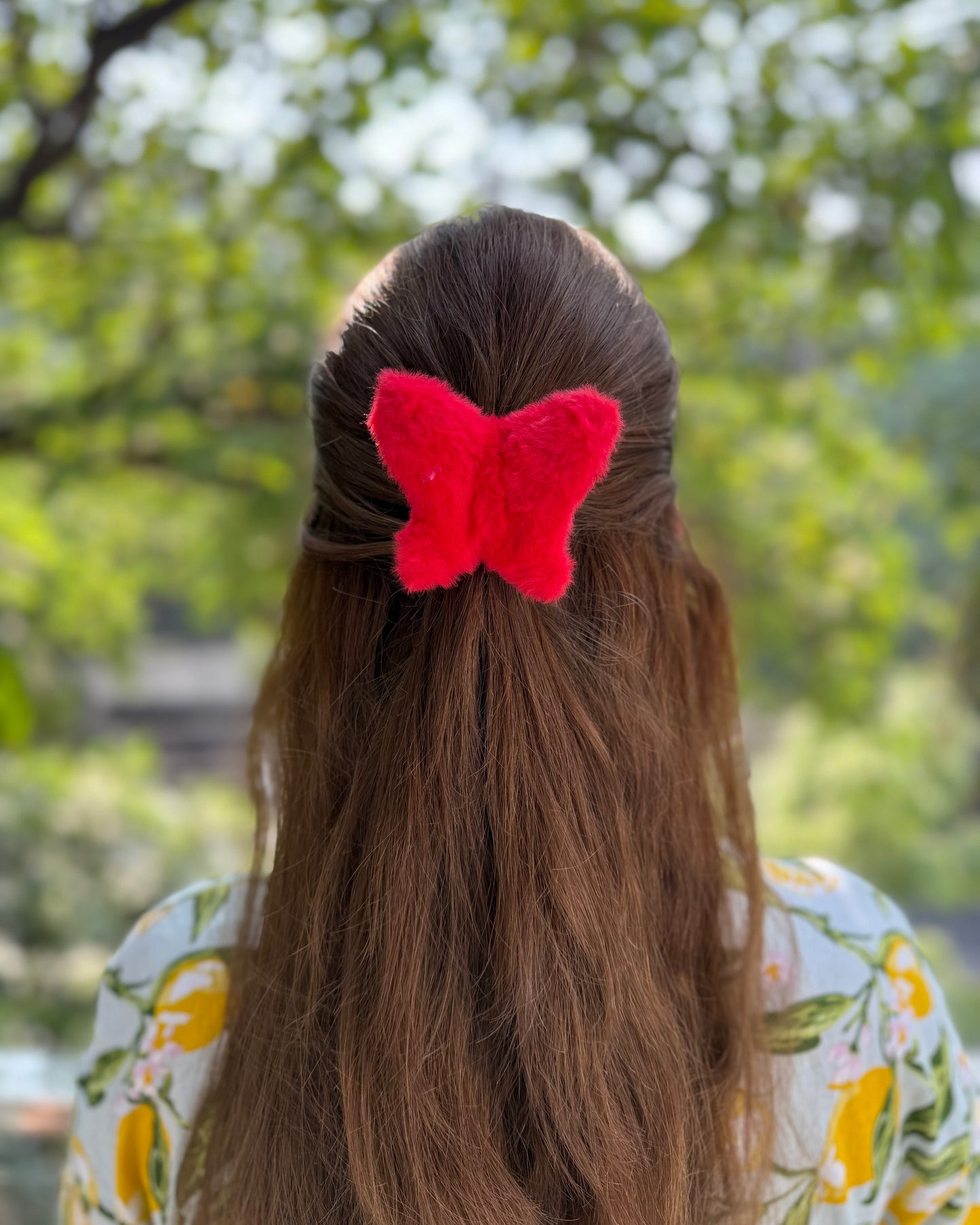 CHERRY RED HAIR CLAW