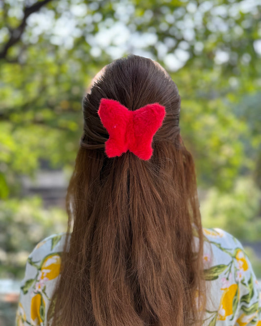 CHERRY RED HAIR CLAW