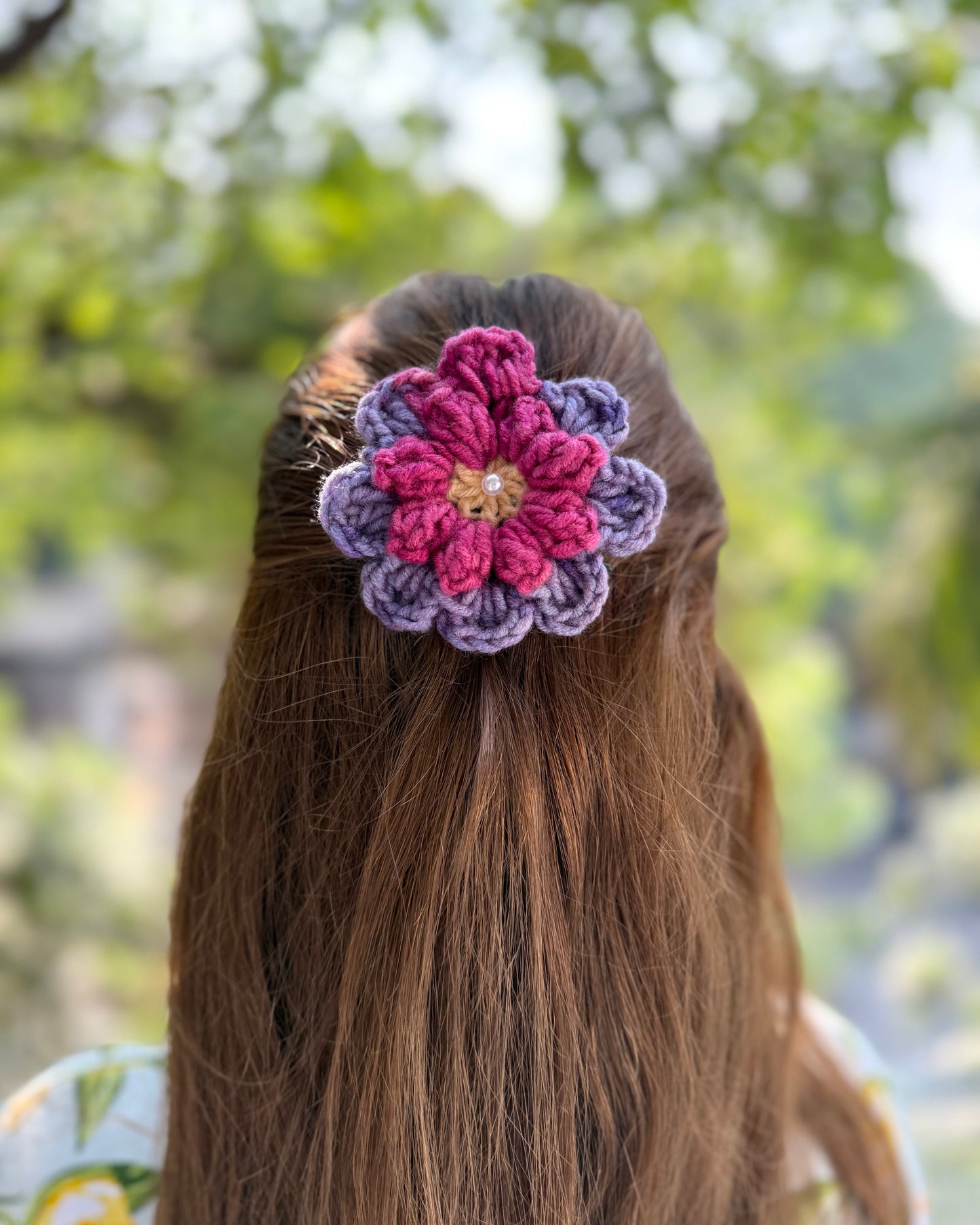LILAC CROCHET BOW