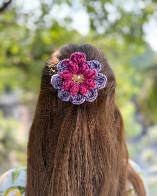LILAC CROCHET BOW