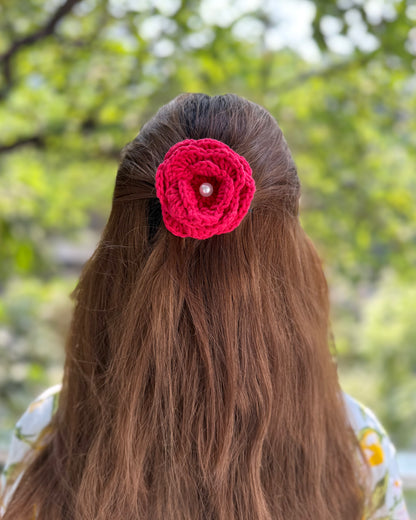 POPPY CROCHET BOW