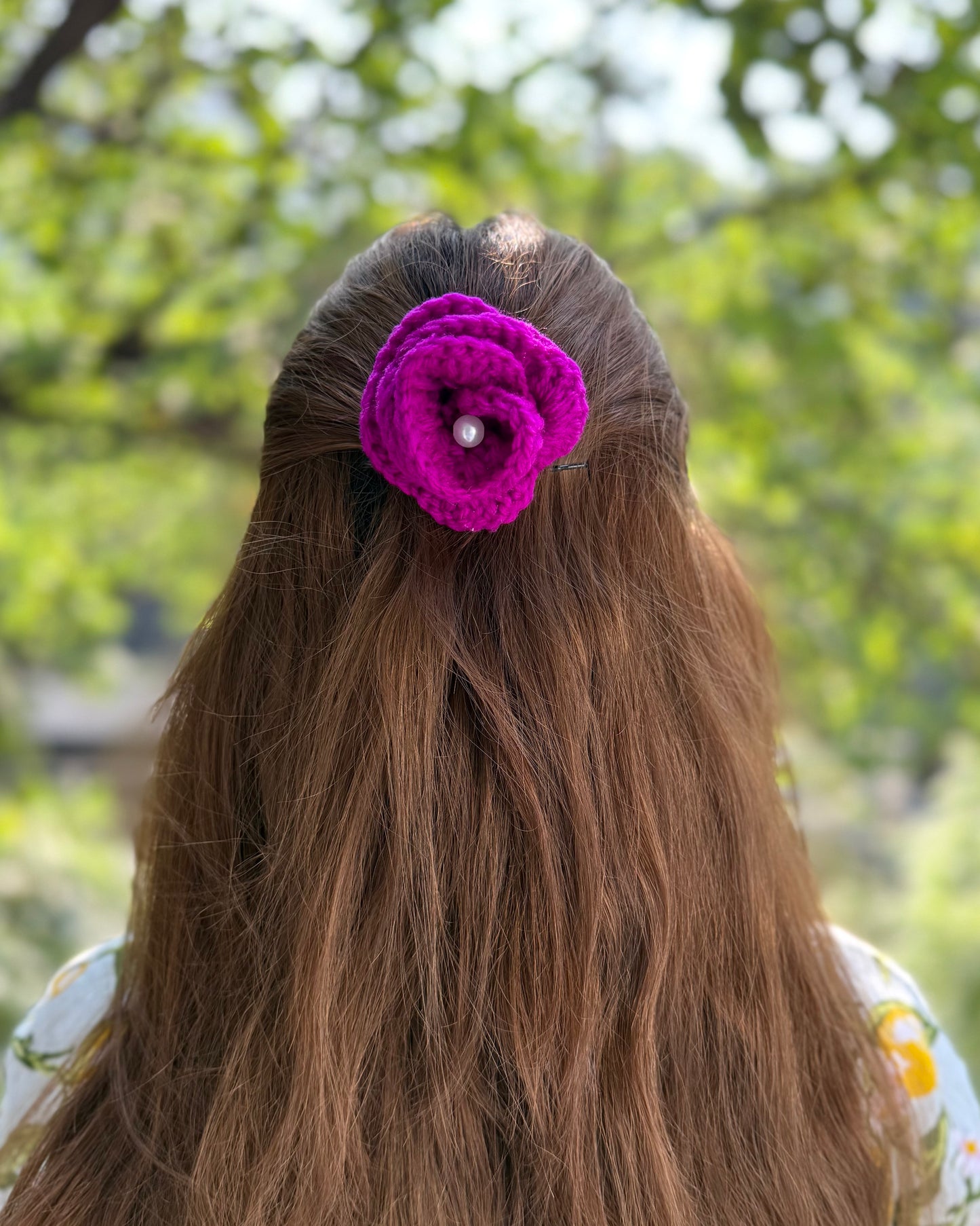 COSMOS CROCHET BOW