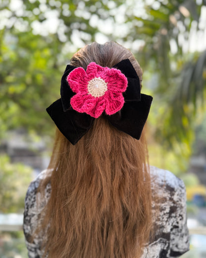 PLUMERIA CROCHET BOW