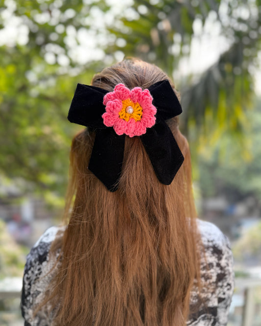 COSMOS CROCHET BOW