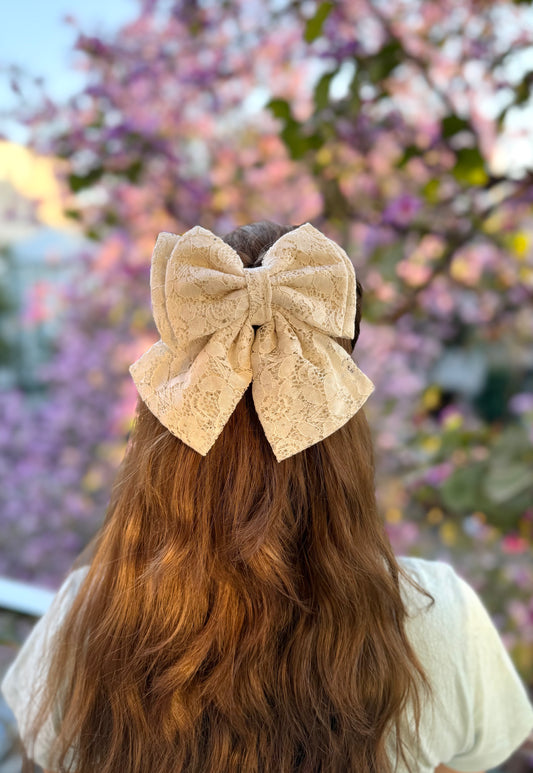 MAGNOLIA PIGTAIL BOW