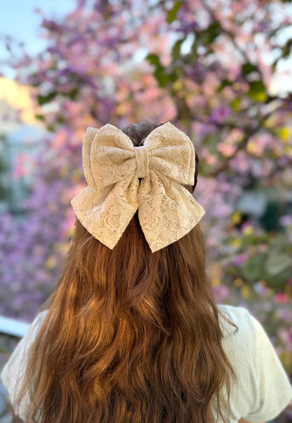 MAGNOLIA PIGTAIL BOW