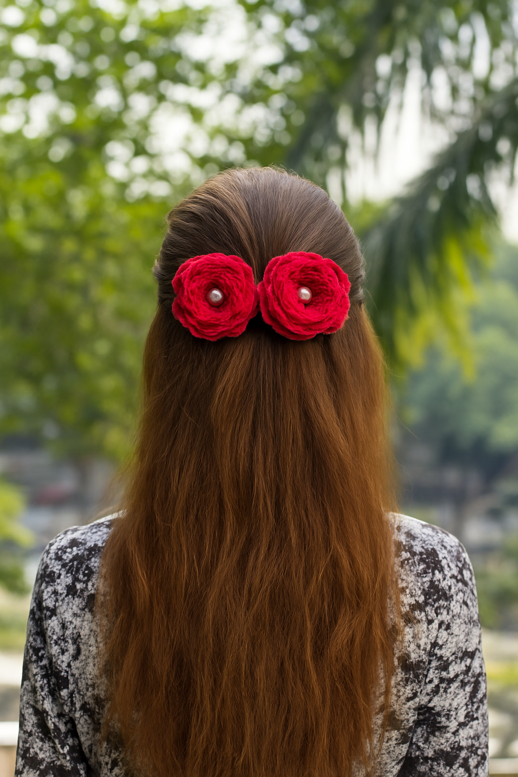 ROSE CROCHET BOW