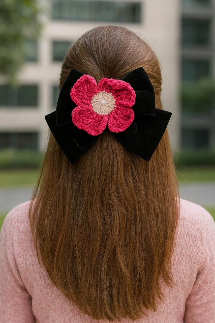 PLUMERIA CROCHET BOW