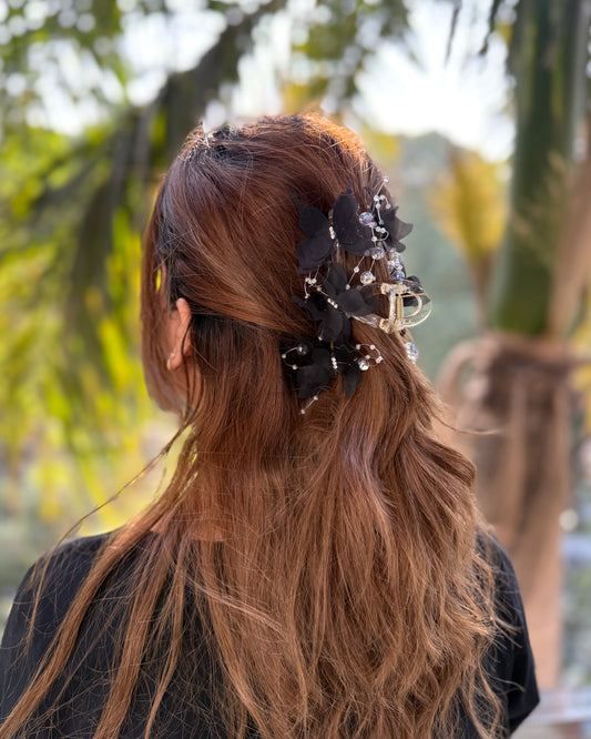 BLACK STAR HAIR CLAW