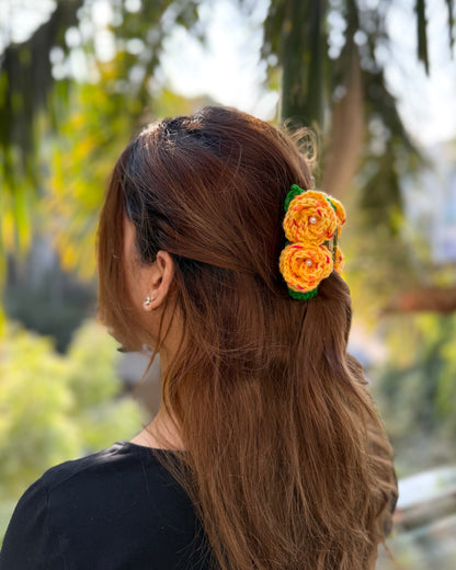 MARIGOLD HAIR CLAW