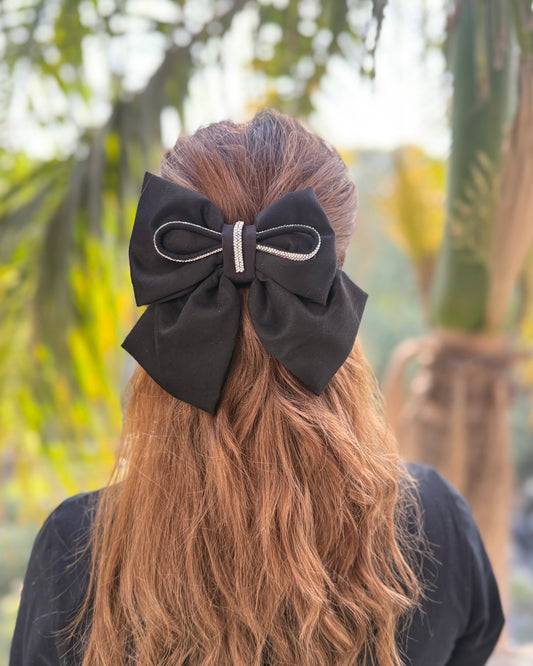 BLACK BEAUTY PIGTAIL BOW