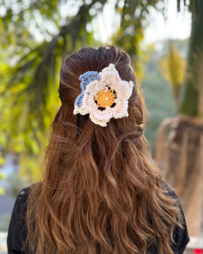 DAHLIA CROCHET BOW