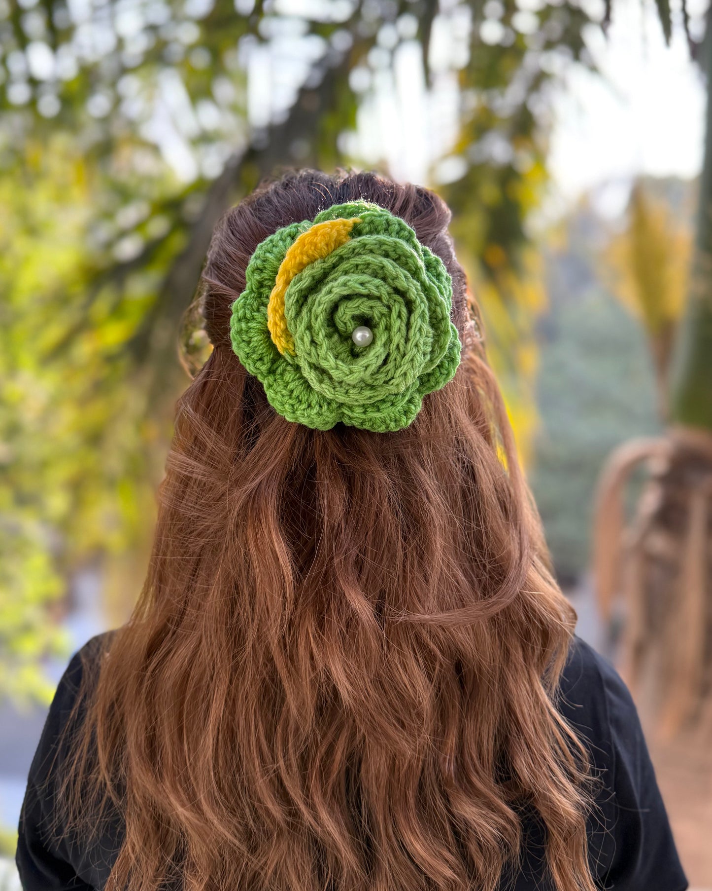 GREEN ROSE CROCHET BOW