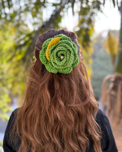GREEN ROSE CROCHET BOW