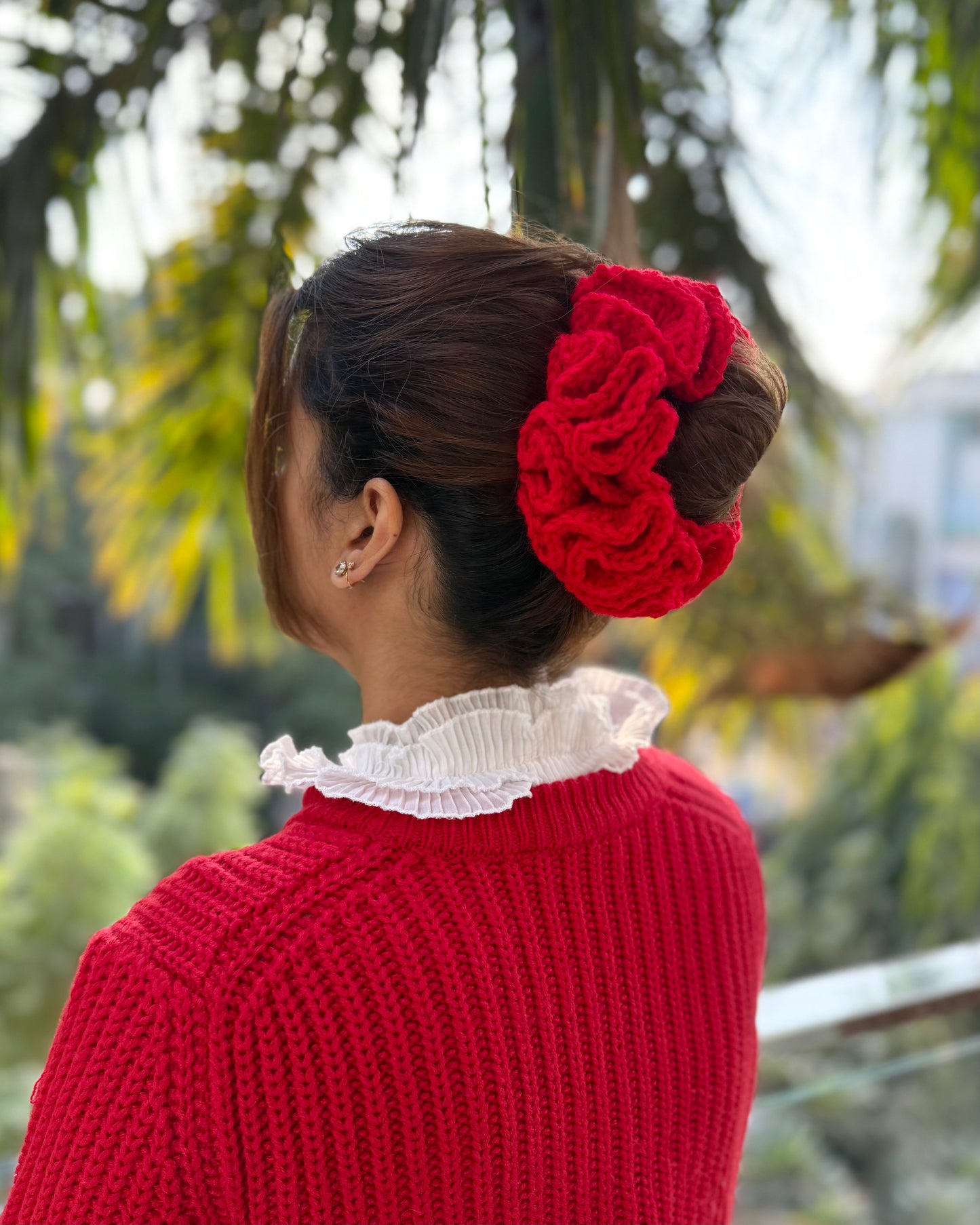 BEGONIA CROCHET SCRUNCHIE
