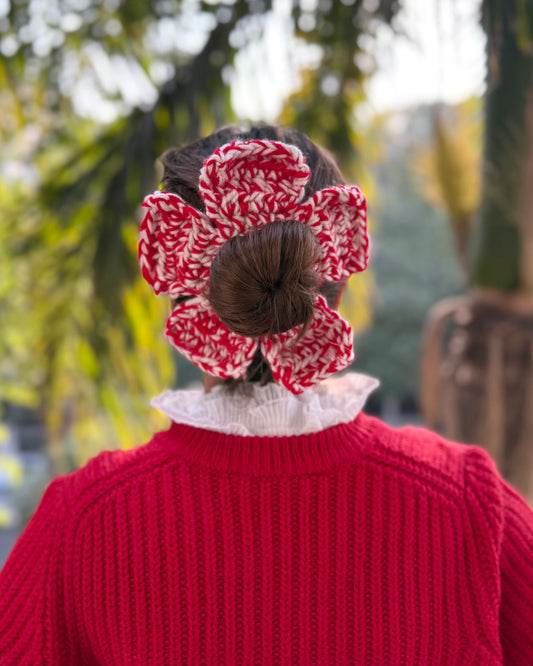 POPPY CROCHET SCRUNCHIE