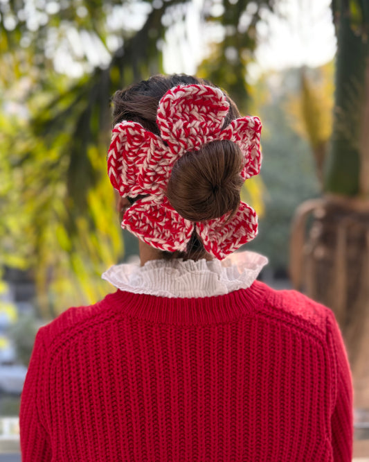 POPPY CROCHET SCRUNCHIE