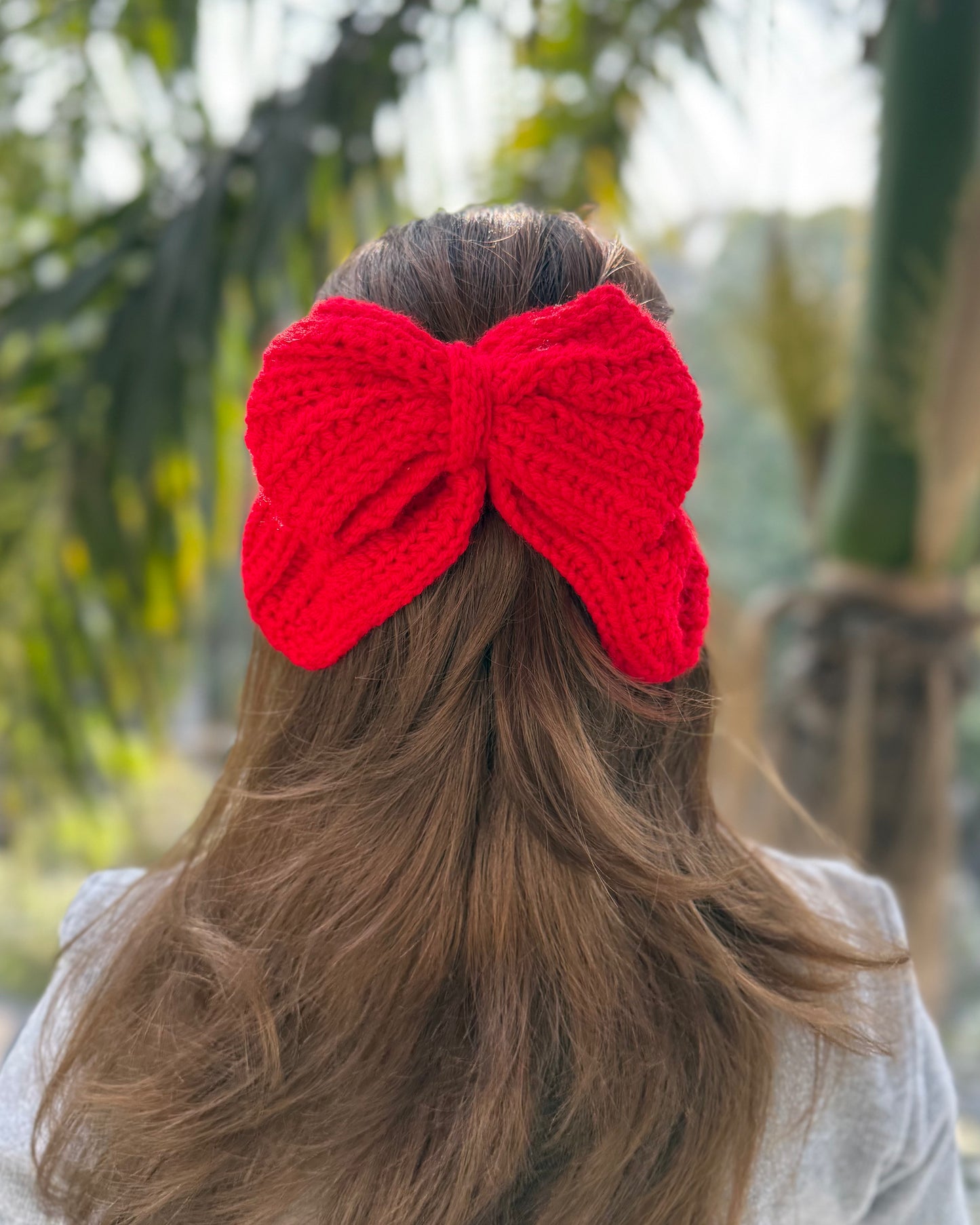RED BEAUTY CROCHET BOW