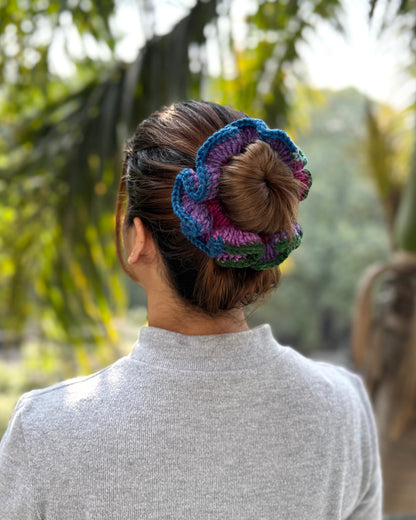 EUPHORBIA CROCHET SCRUNCHIE