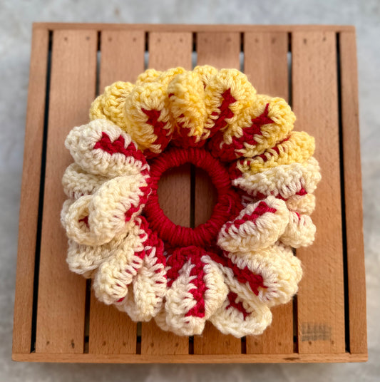 COLUMBINES CROCHET SCRUNCHIE