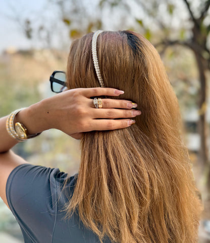 WHITE HEADBAND