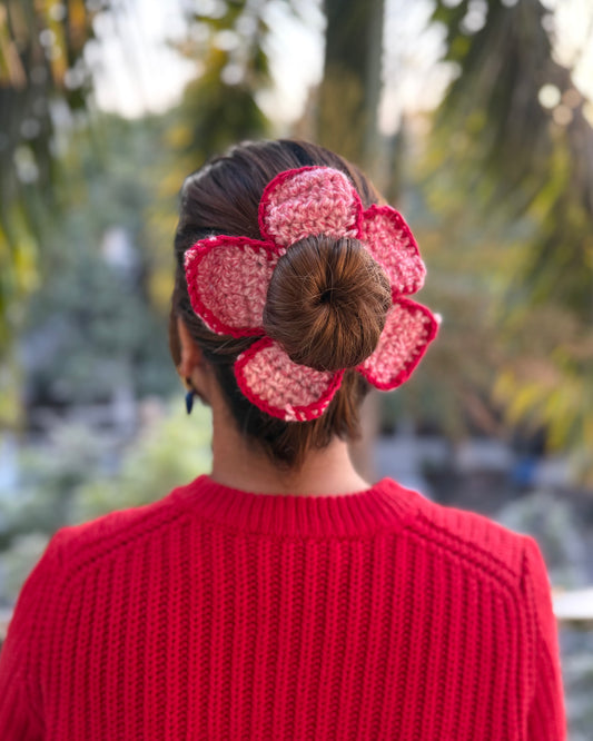 BUBBLEGUM CROCHET SCRUNCHIE