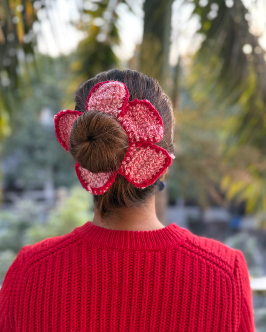 BUBBLEGUM CROCHET SCRUNCHIE