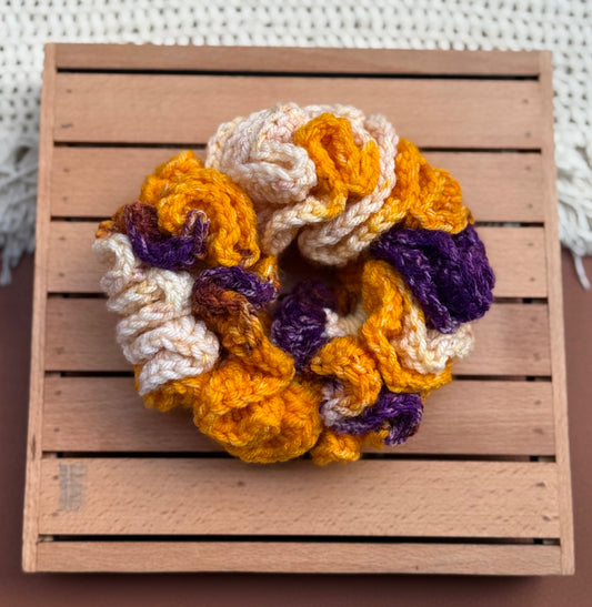 COREOPSIS CROCHET SCRUNCHIE