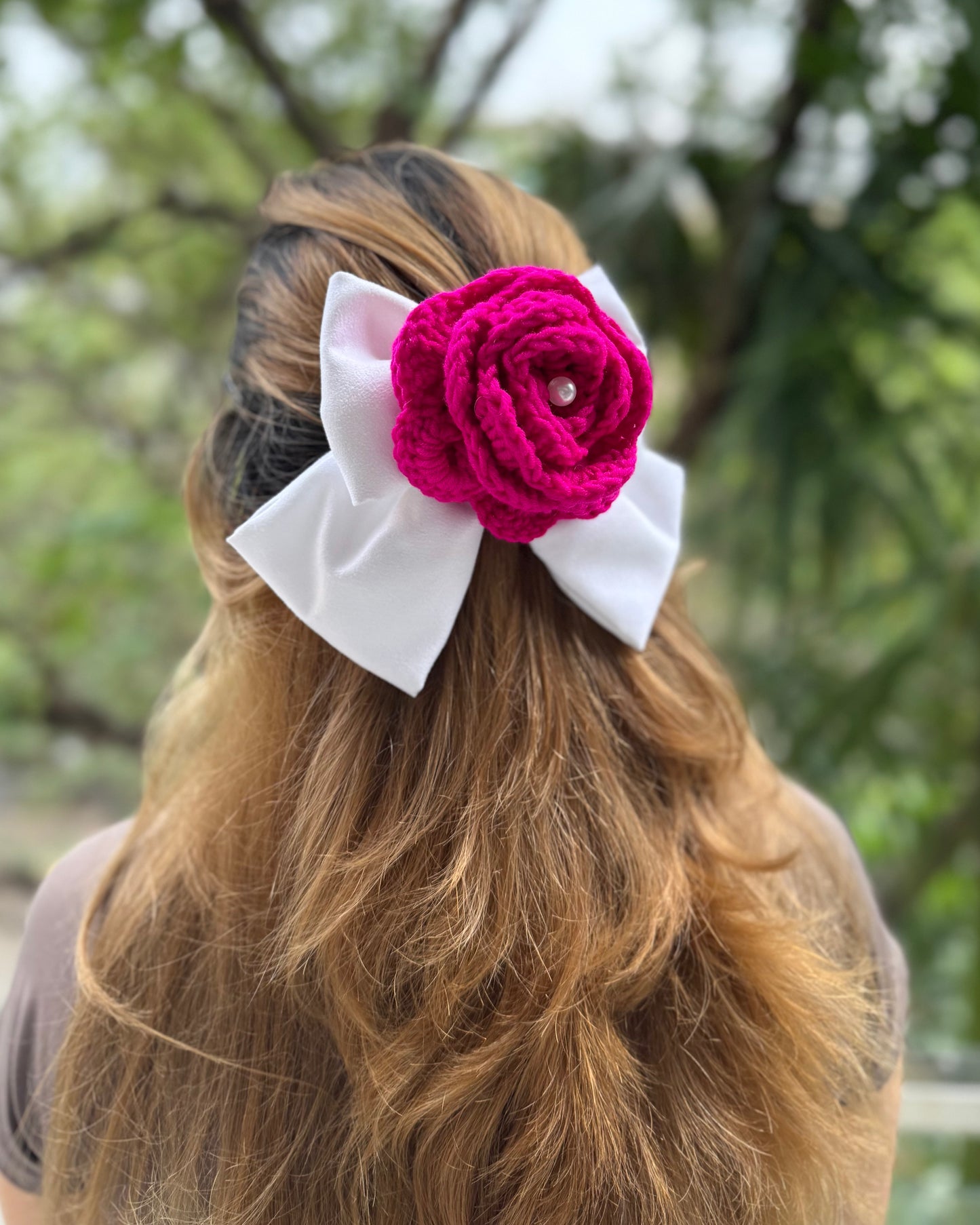 ROSE PIGTAIL BOW