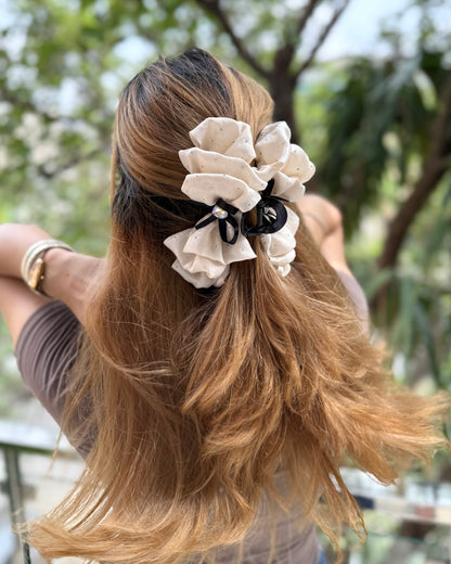 MAGNOLIA HAIR CLAW